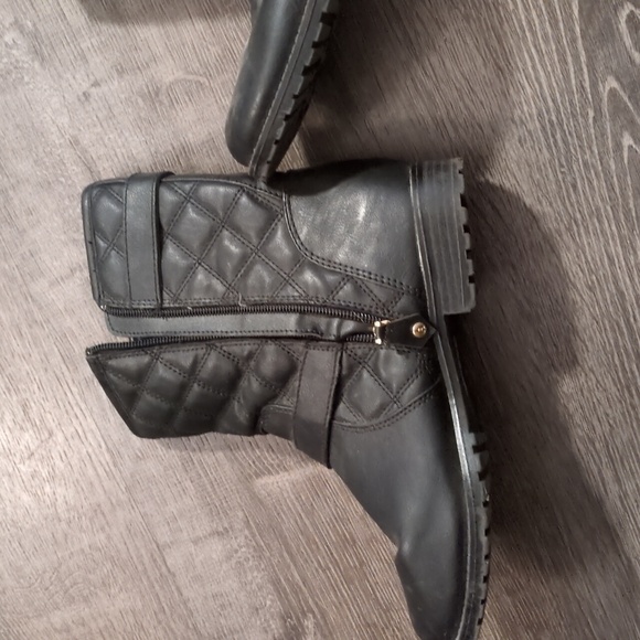 Booties - Picture 4 of 4